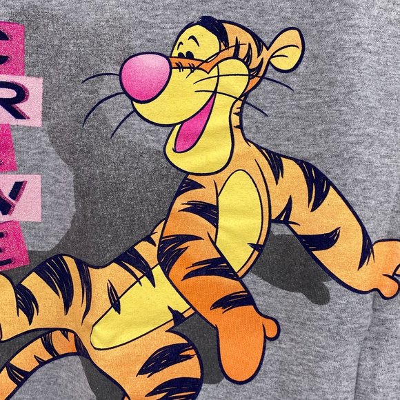 VTG Winnie The Pooh graphic tshirt size 26/28 3X Grey tee Tigger Vneck - Picture 4 of 9